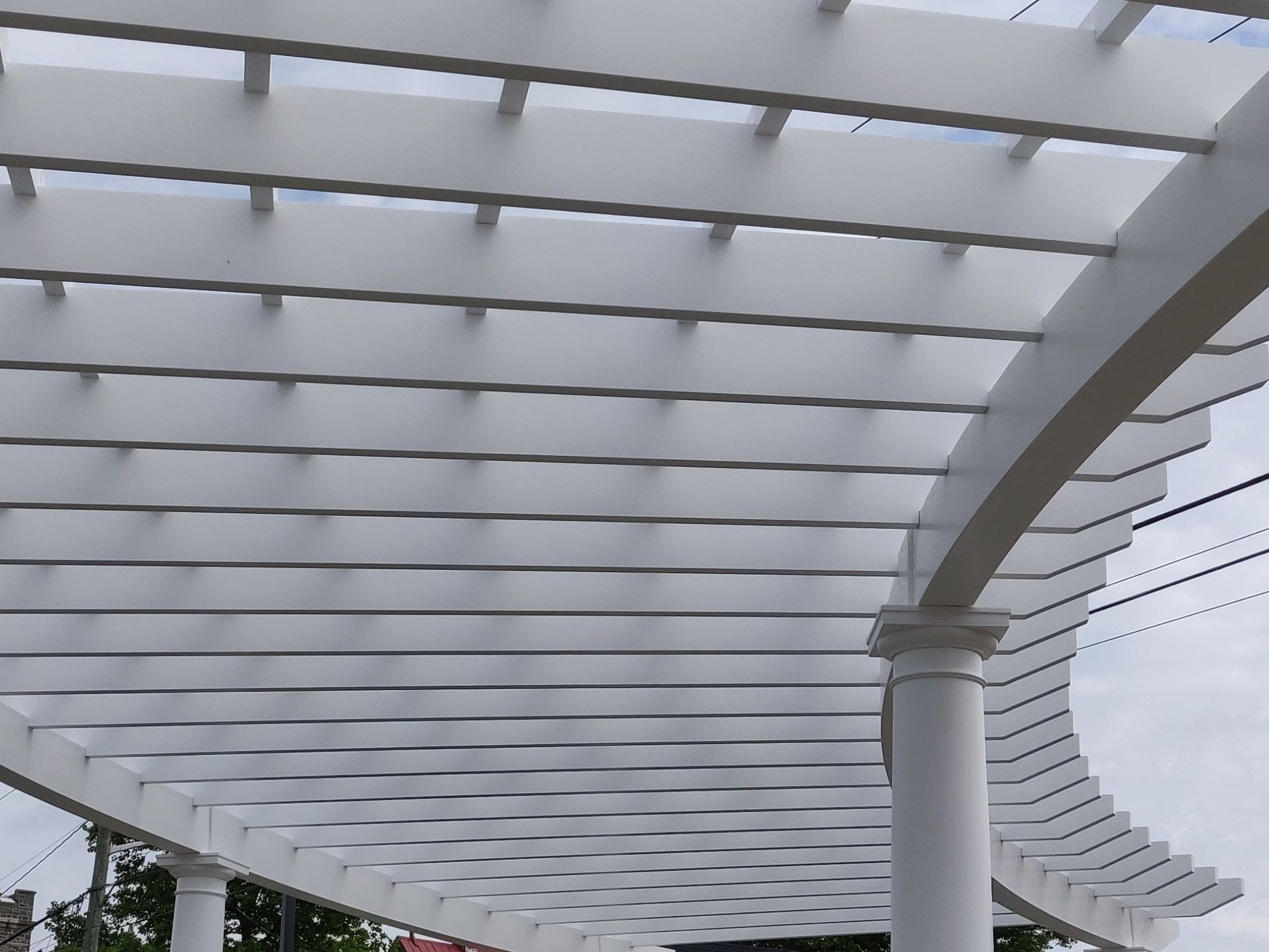 curved pergola.