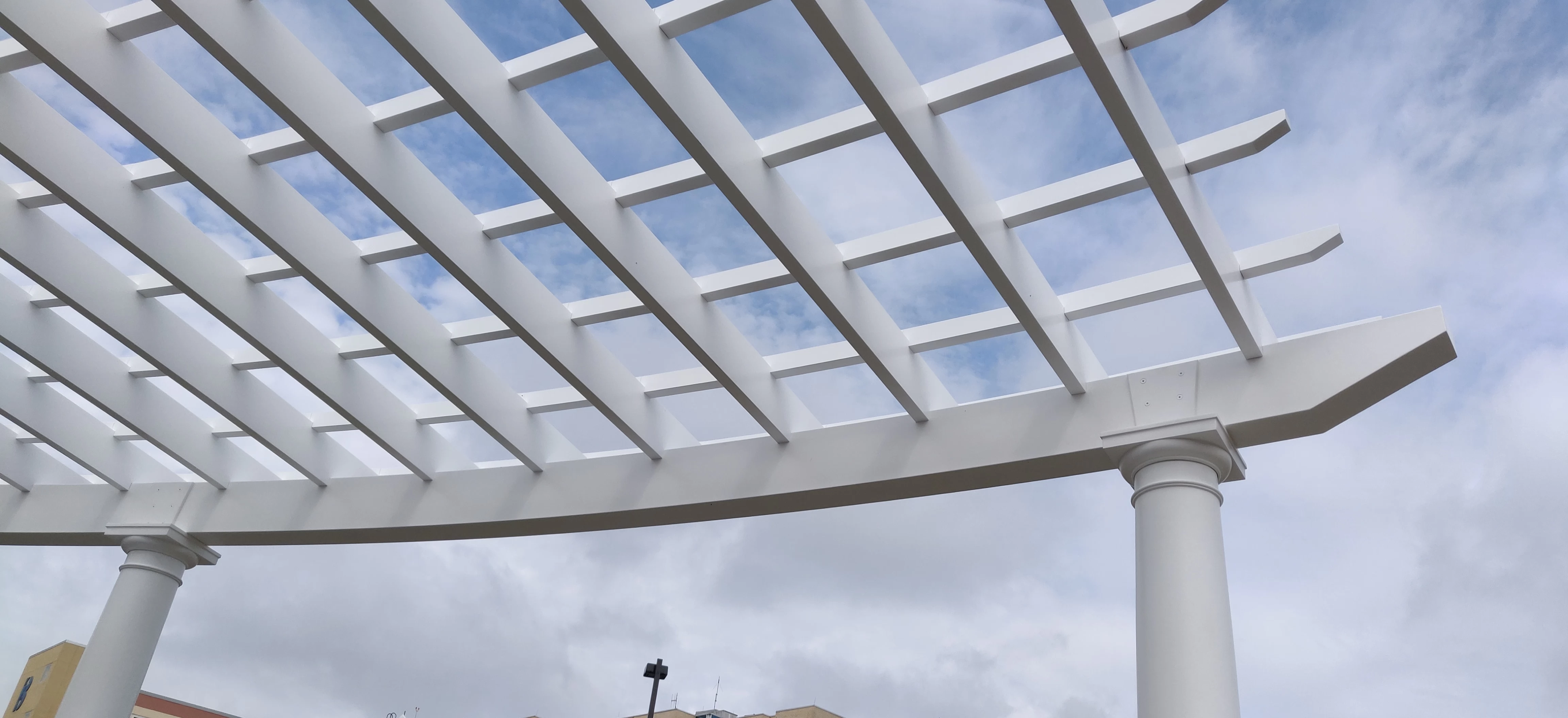 curved pergola.